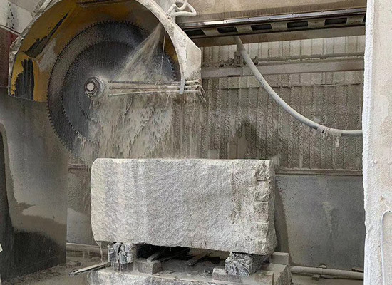 别墅外墙设计:干挂石材立面打造时尚风范(图5) 别墅外墙设计:干挂石材立面打造时尚风范(图5)